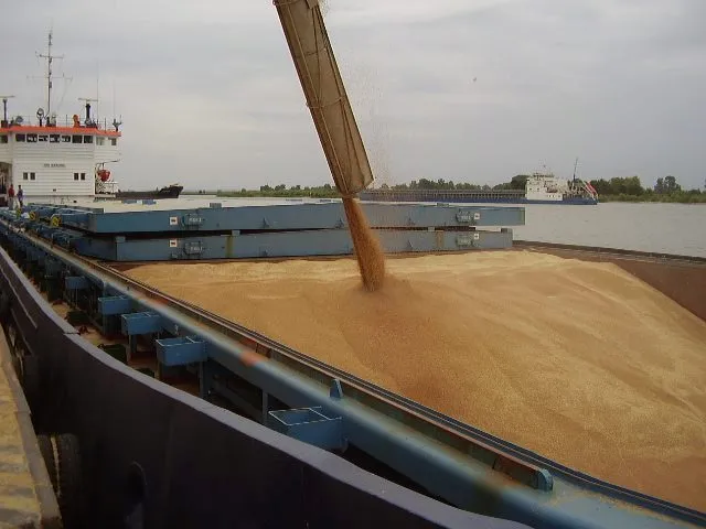 зерновозы, требуются в Ростове-на-Дону